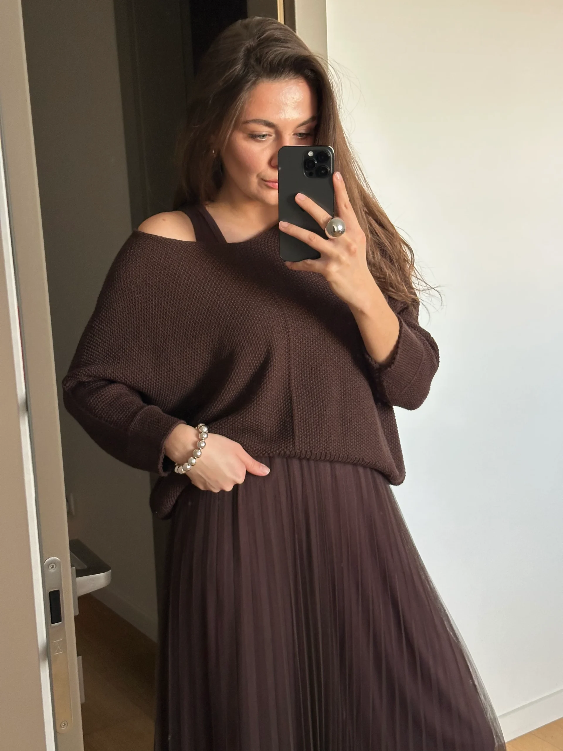 Oversized Pullover & Sleeveless Dress Set | CHOCOLATE 1